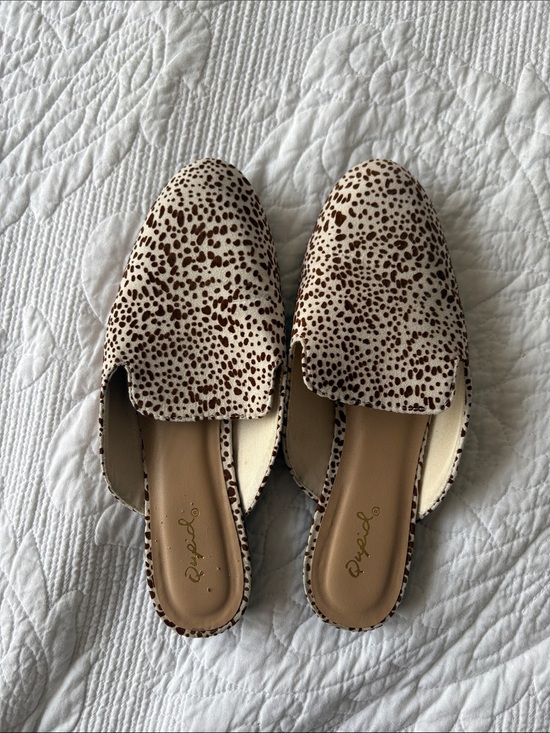 Qupid Shoes - Cow Print Backless Mules in Cream and Brown